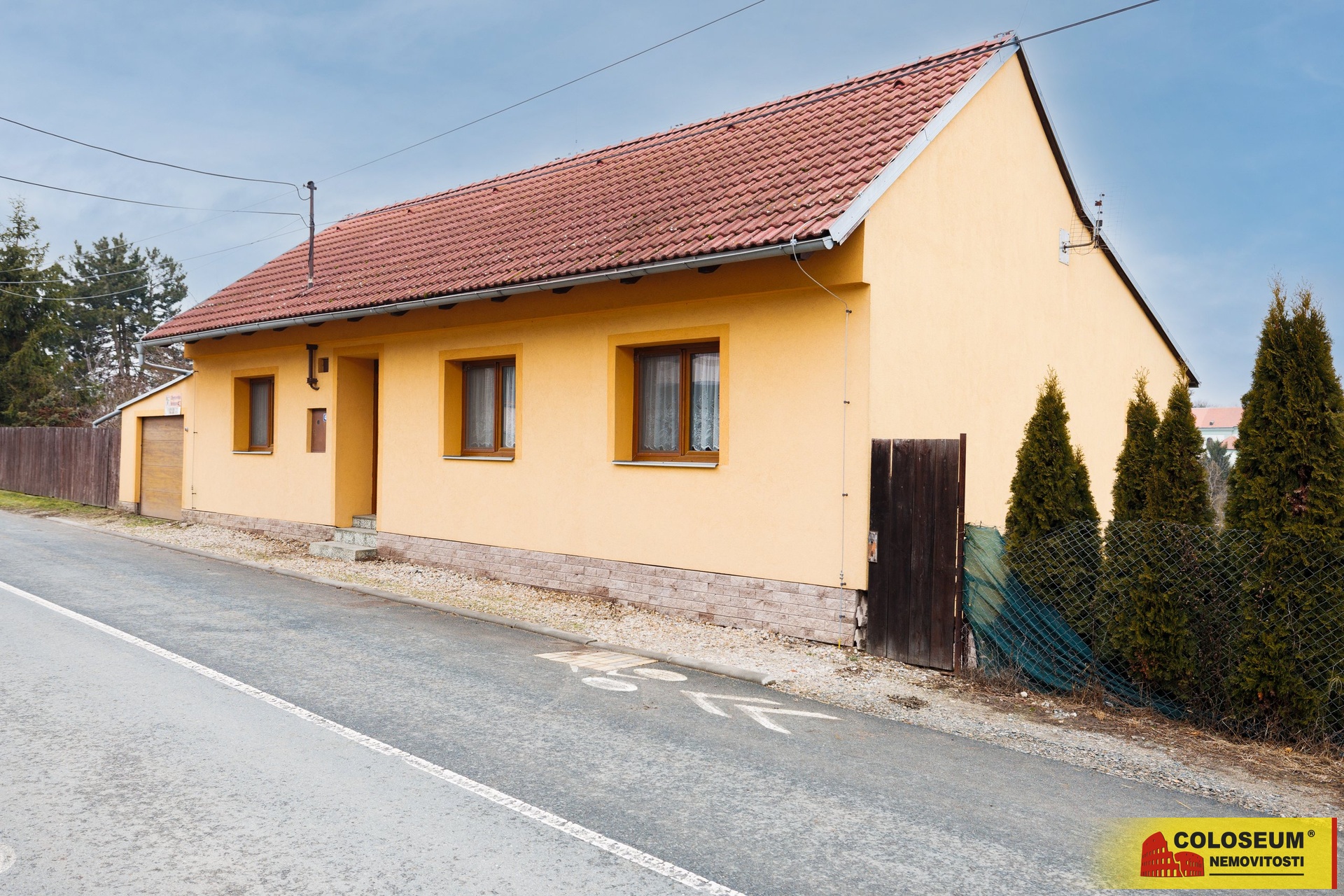 Dům z ulice - Valtice - Úvaly - prodej penzionu