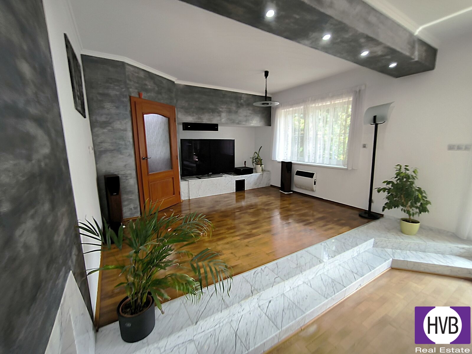 Prodej rodinného domu 340 m² – další