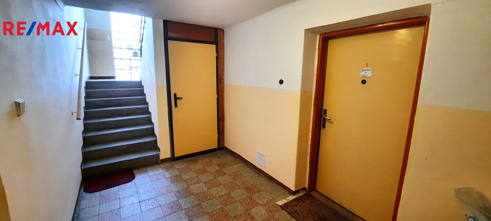 chodba - vstup do bytu