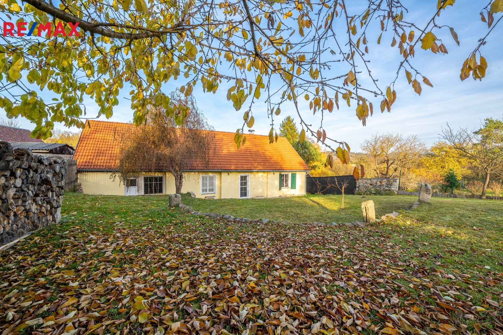 zadní pohled ze zahrady