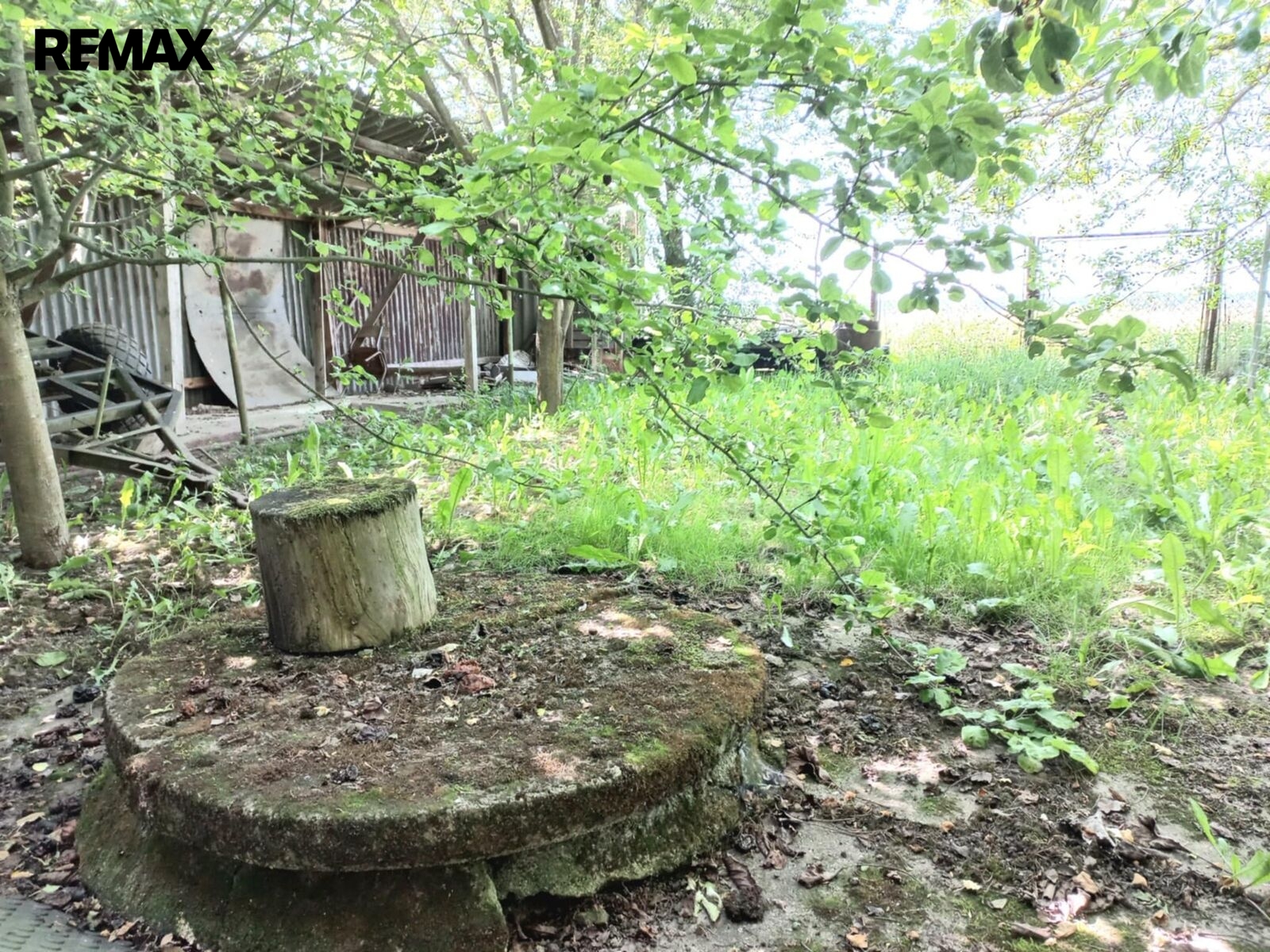 Druhá studna za domem.