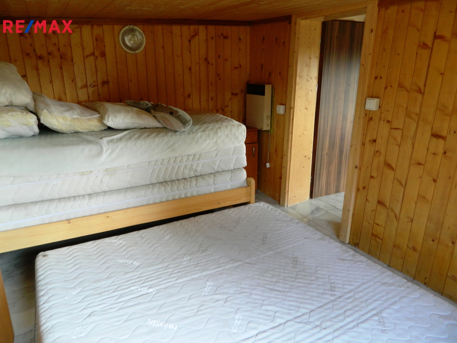 2. pokoj. Pokoje mají i alternativní přítopy.