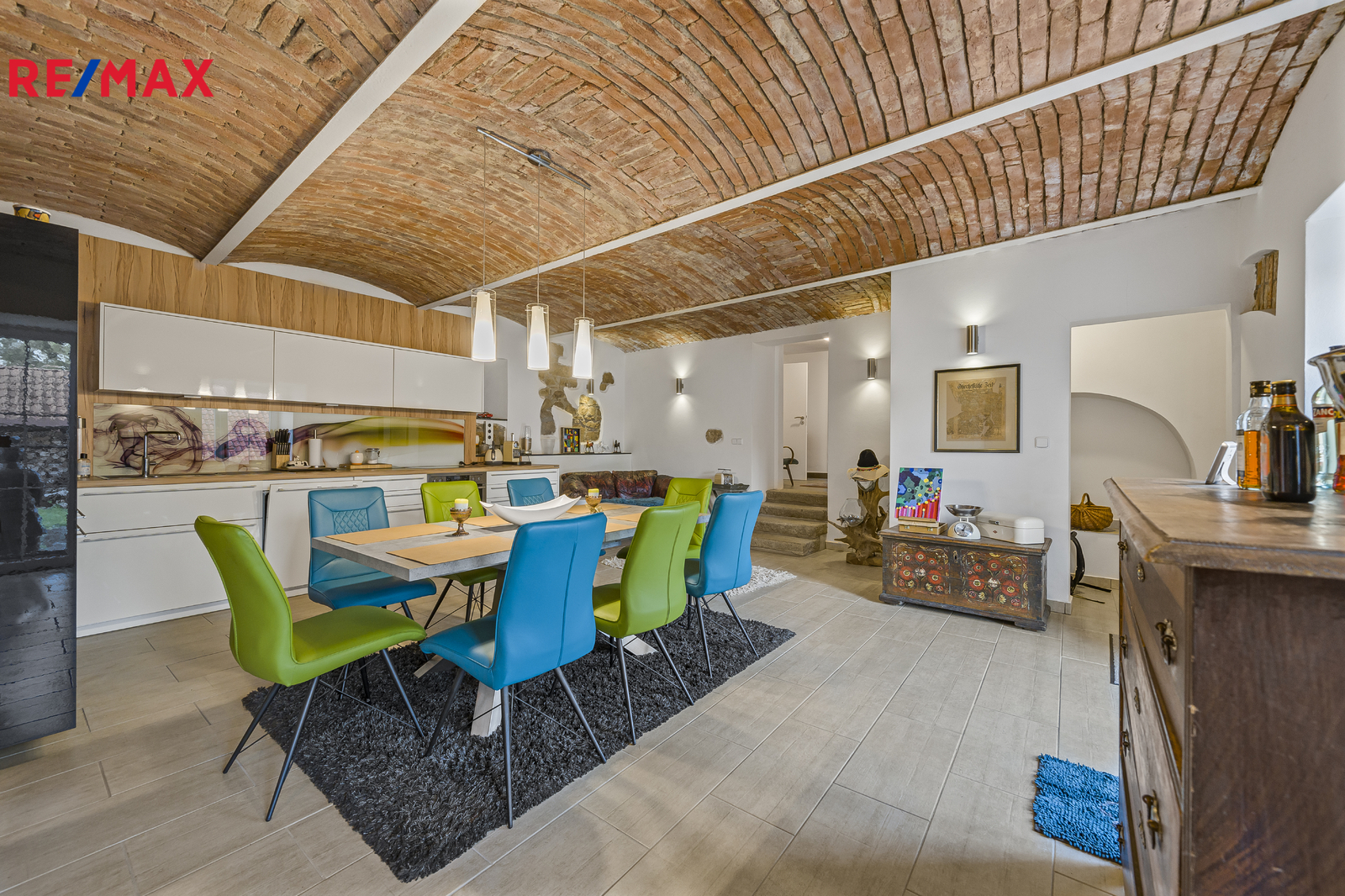 hlavní budova - kuchyň