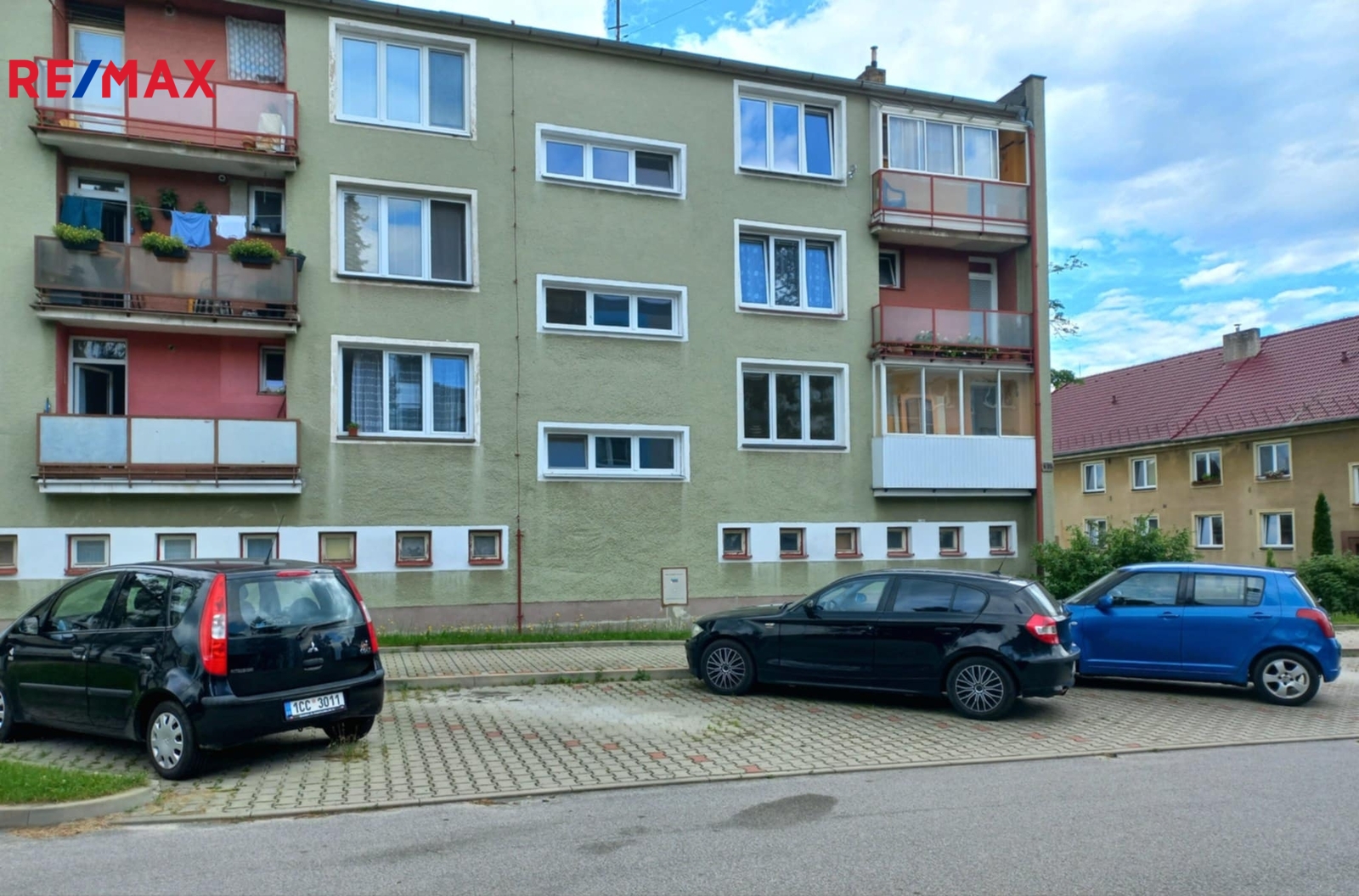 Dům z ulice.