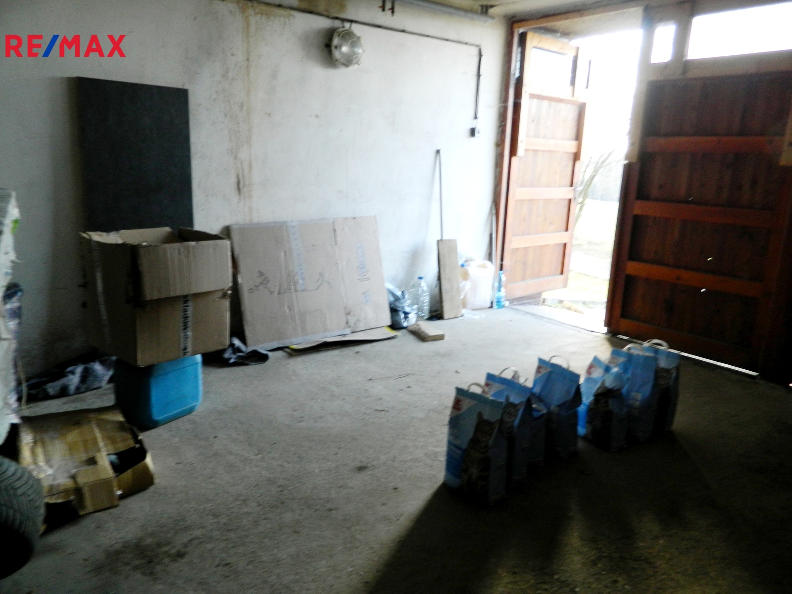 Garáž bude vyklizena.