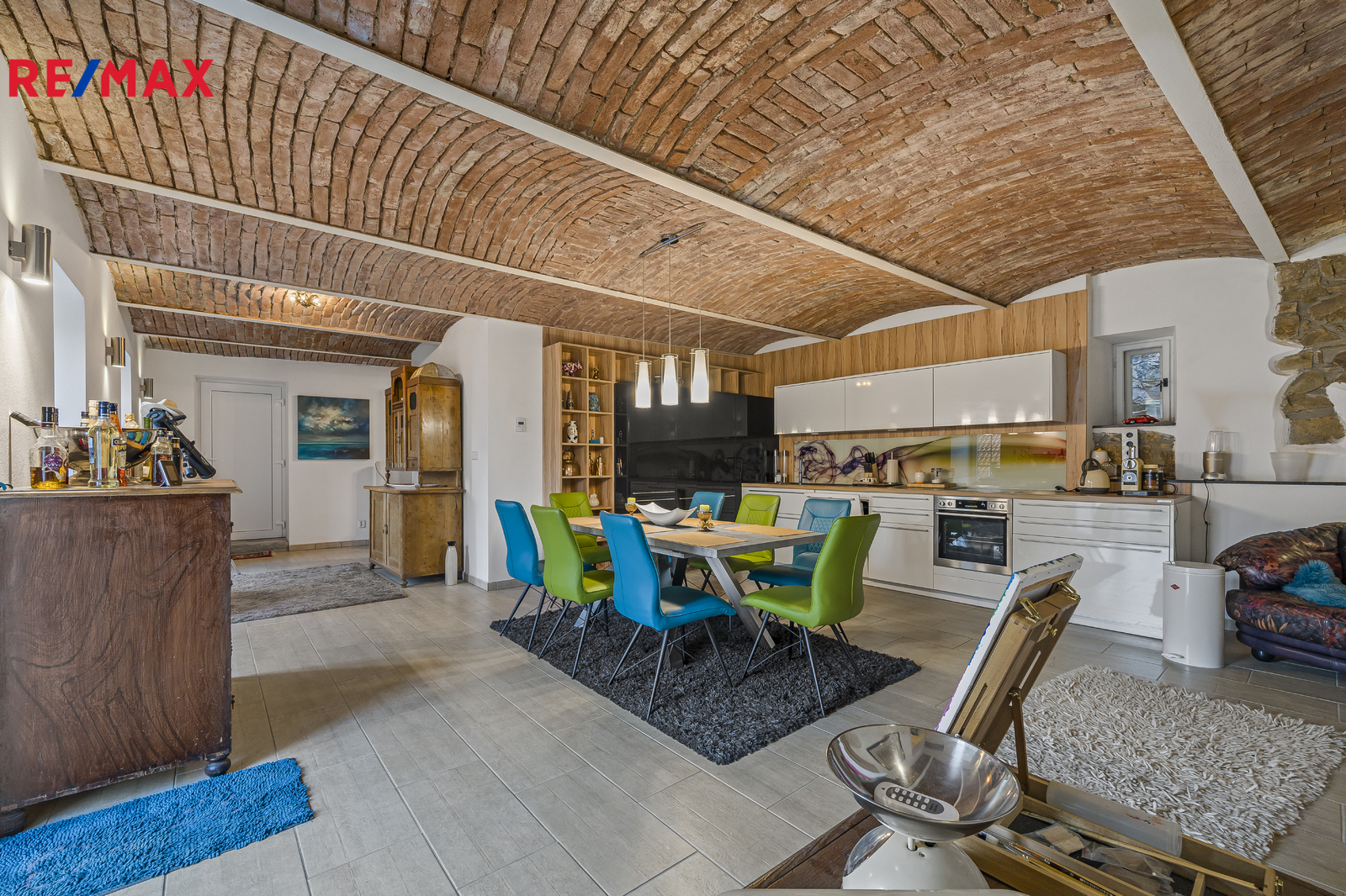 hlavní budova - kuchyň