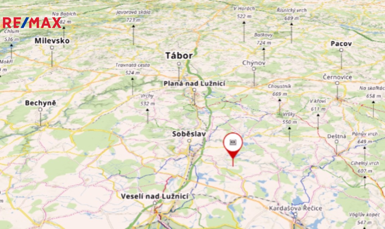 Poloha vzhledem k D3 a okolnim obcím a městům.