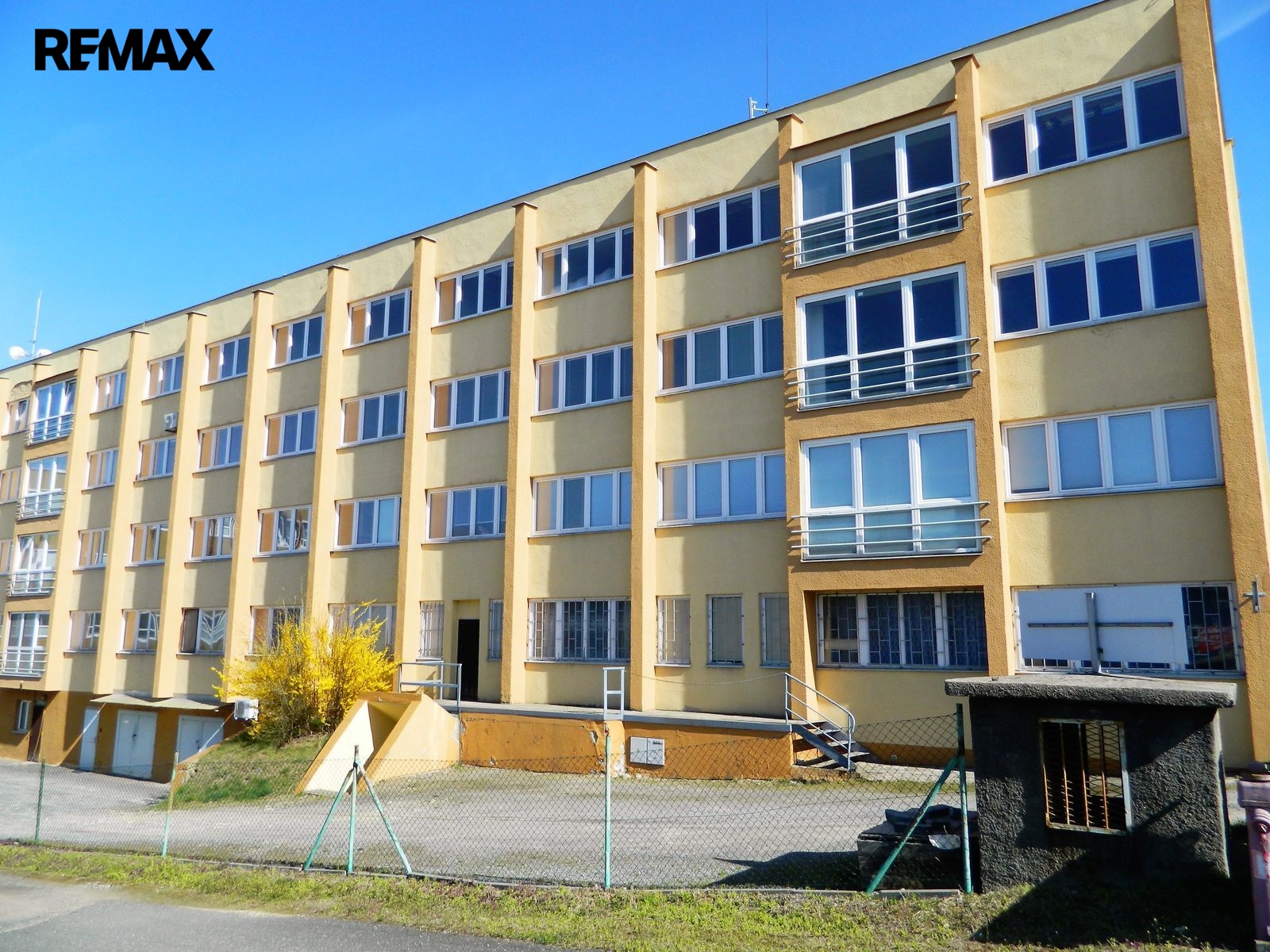 Parkování v zadním traktu.