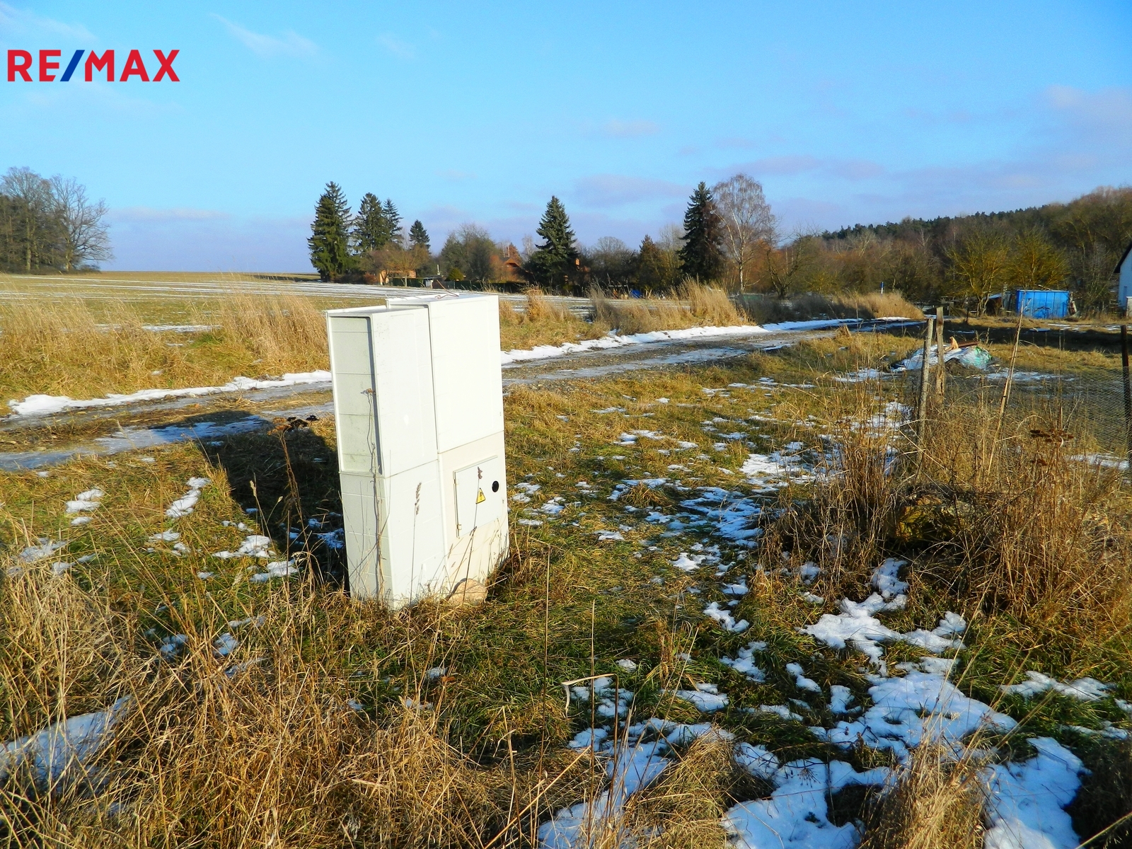 Pohled na účelovou komunikaci.