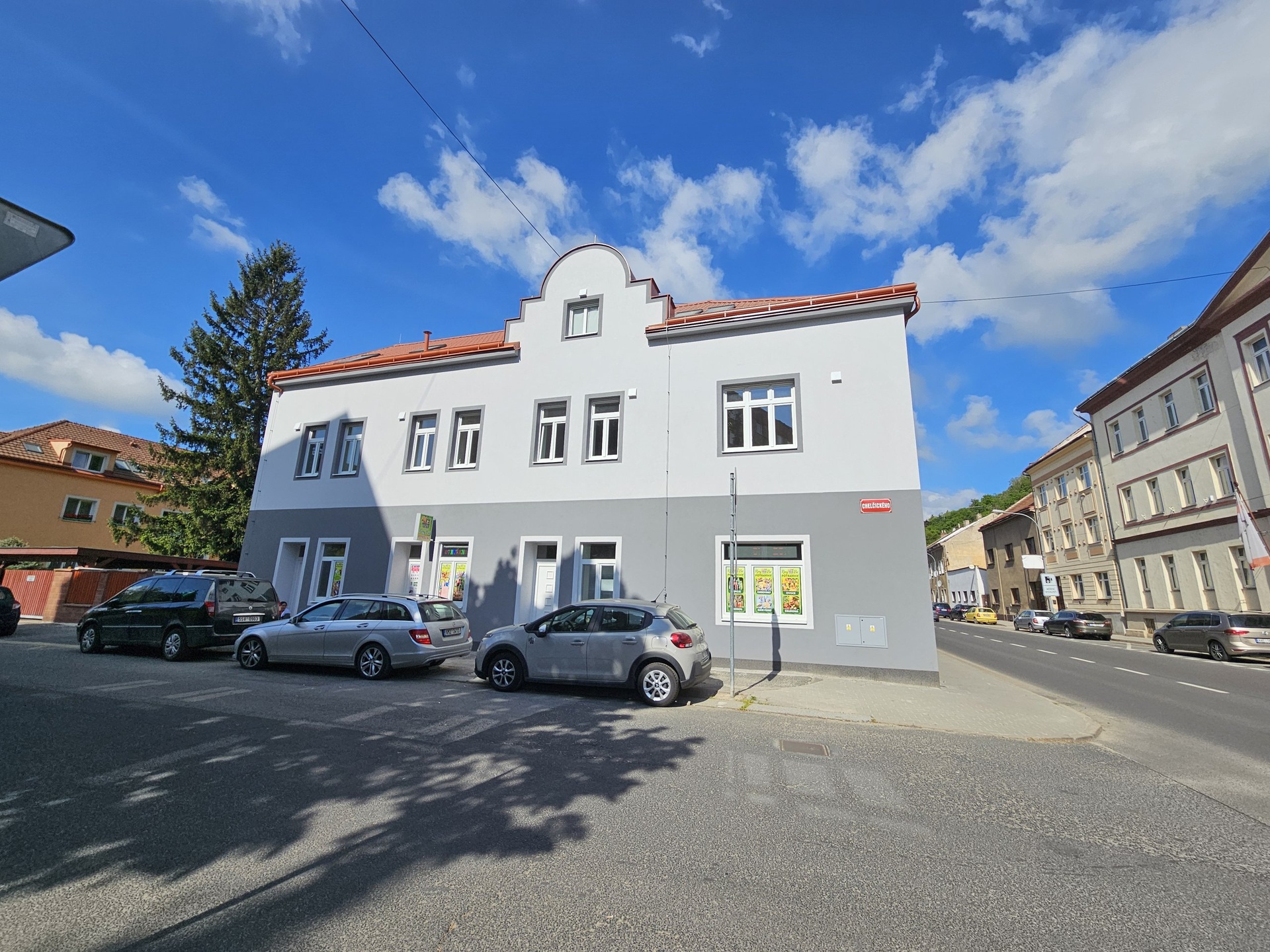 dům