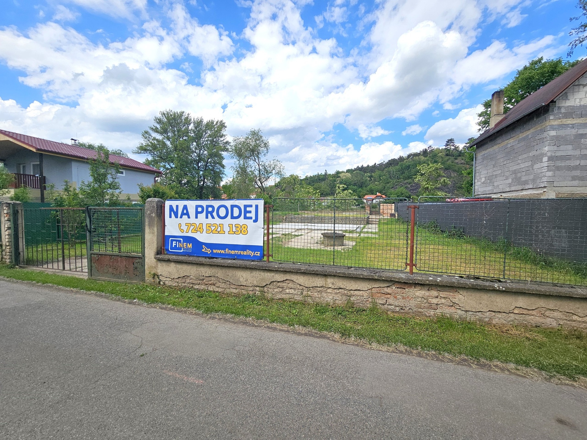 pozemek