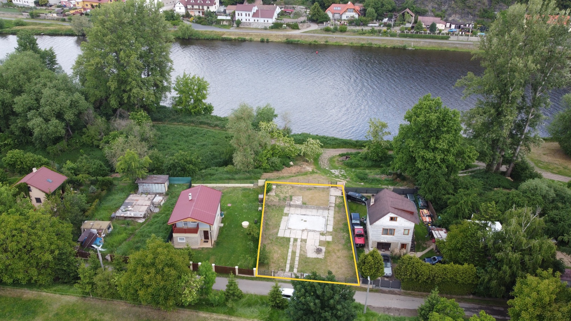 pozemek