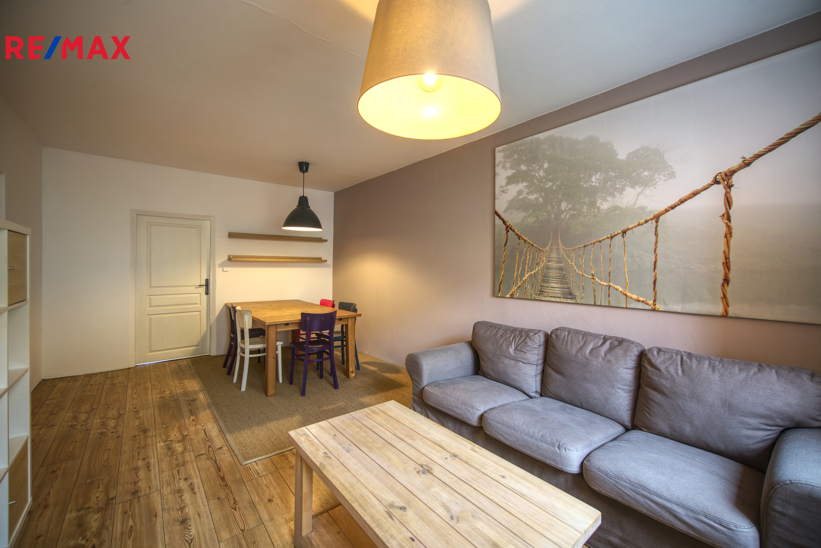 obývák s jídelnou