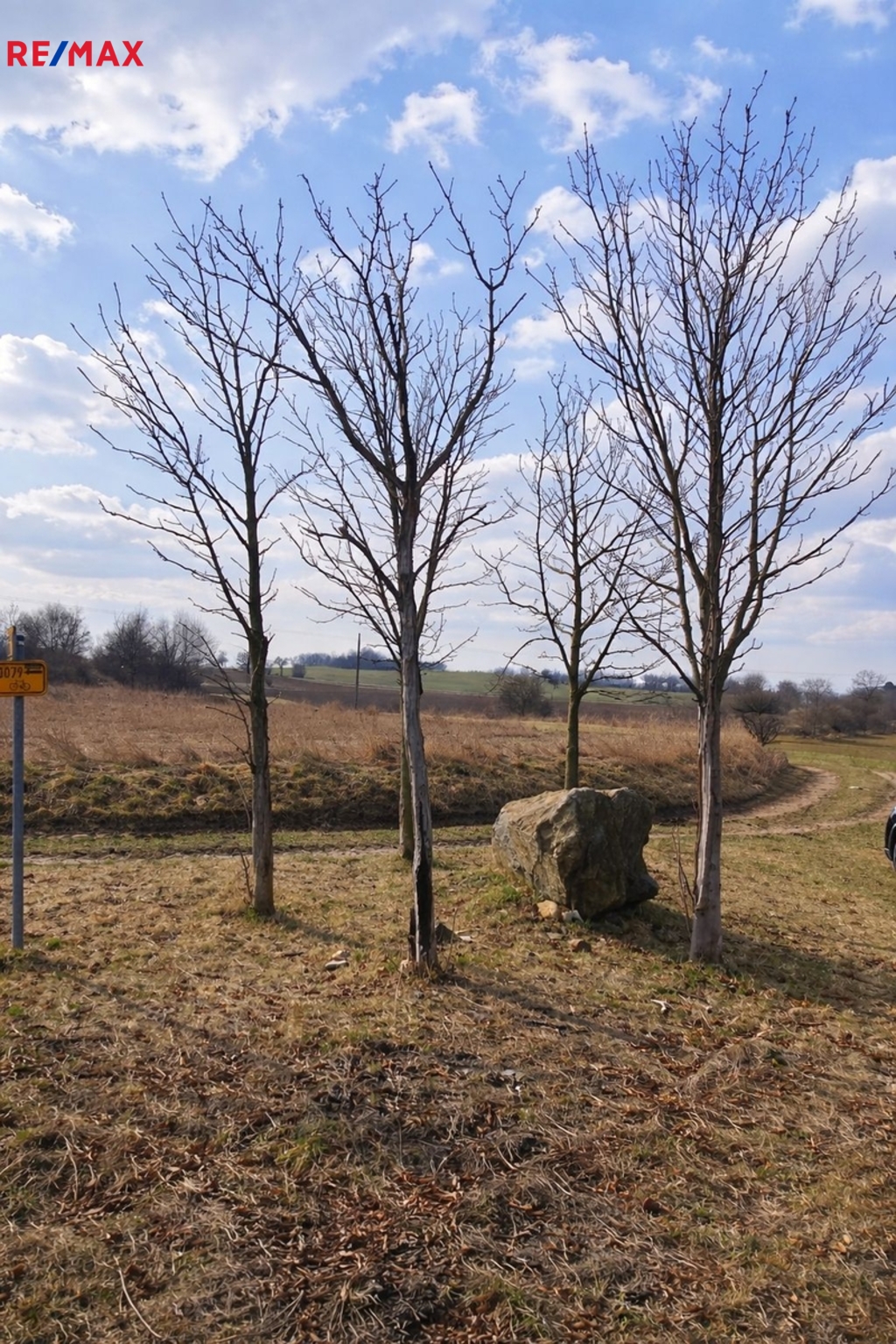 Cyklostezka v těsné blízkosti