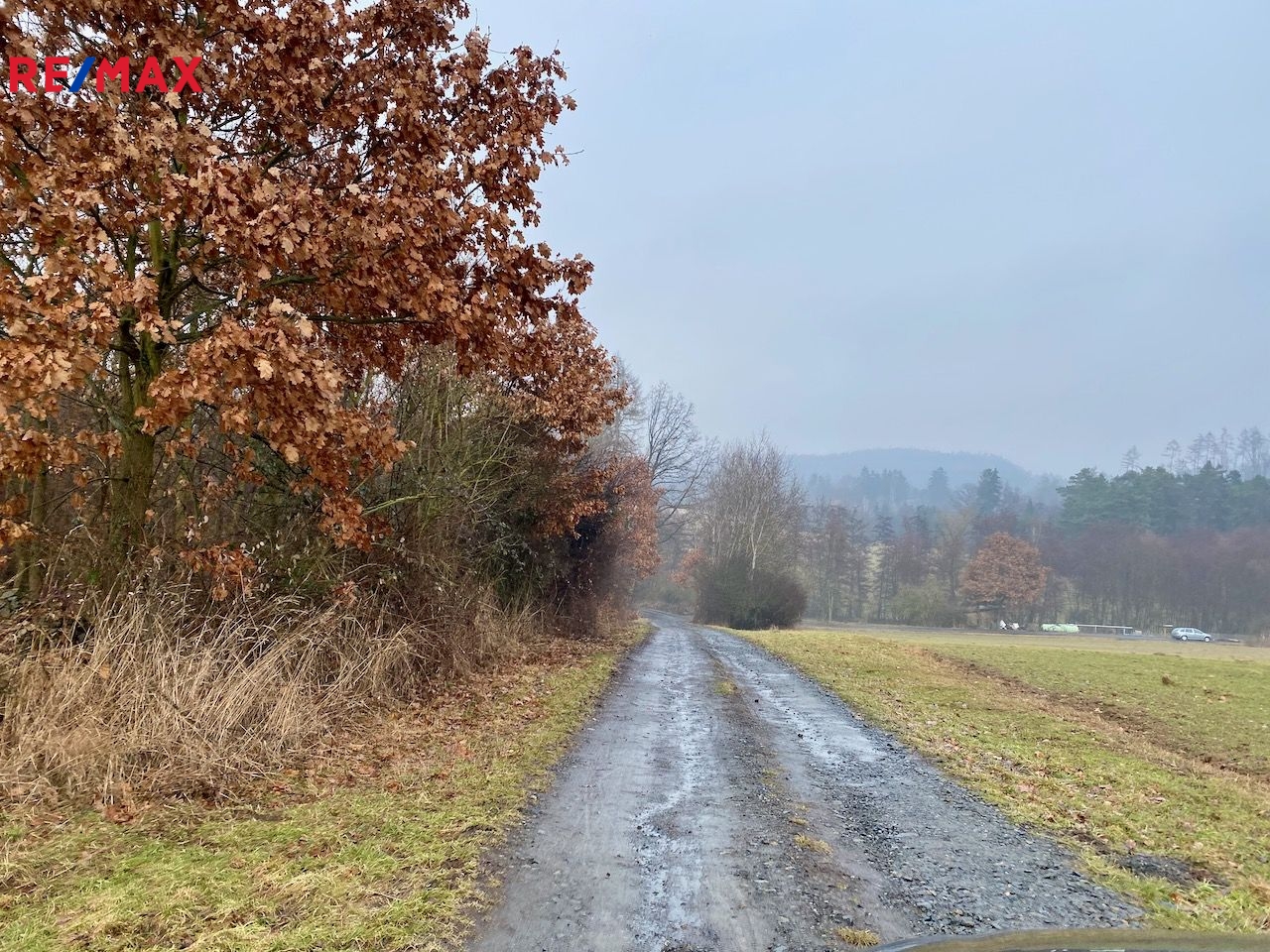 Přístupný po obecní komunikaci