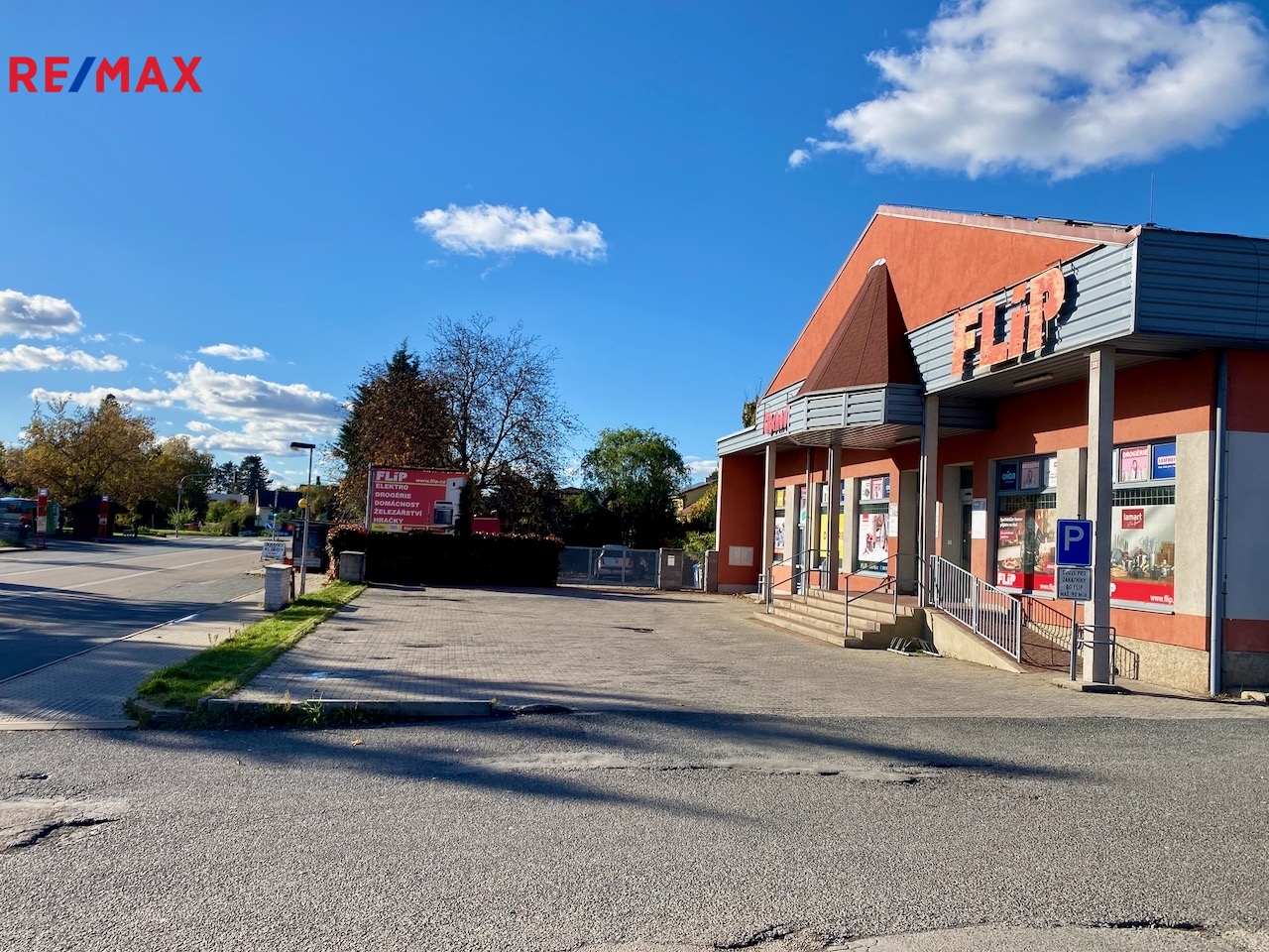 Mukařov jako obchodní centrum