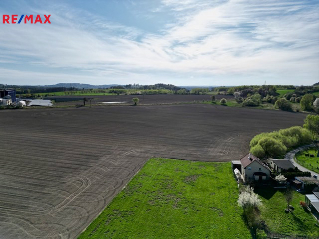 Velký pozemek na výstavbu farmy