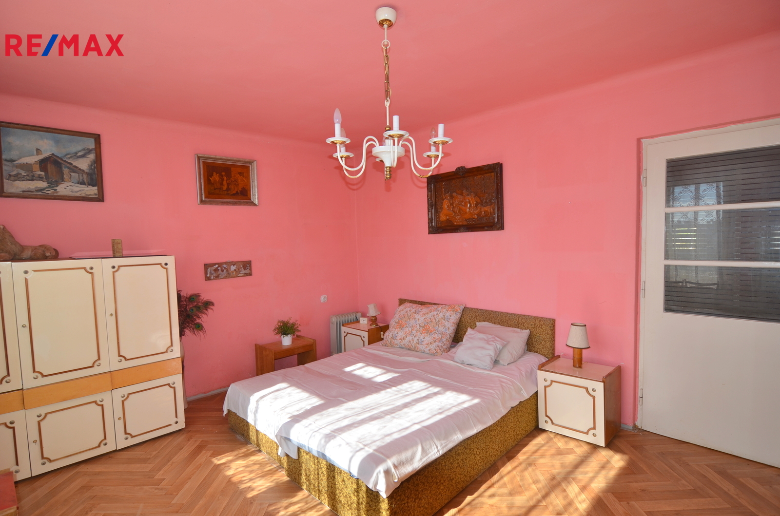 velká světlá ložnice 18 m2