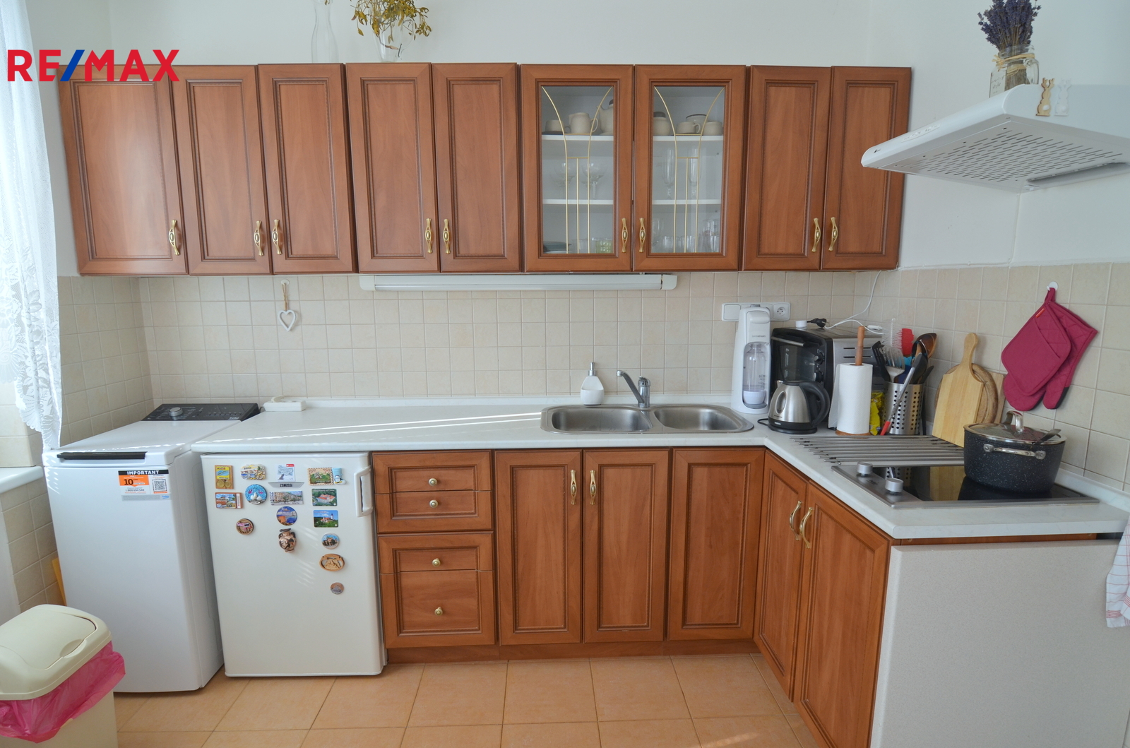 kuchyňský kout s pračkou