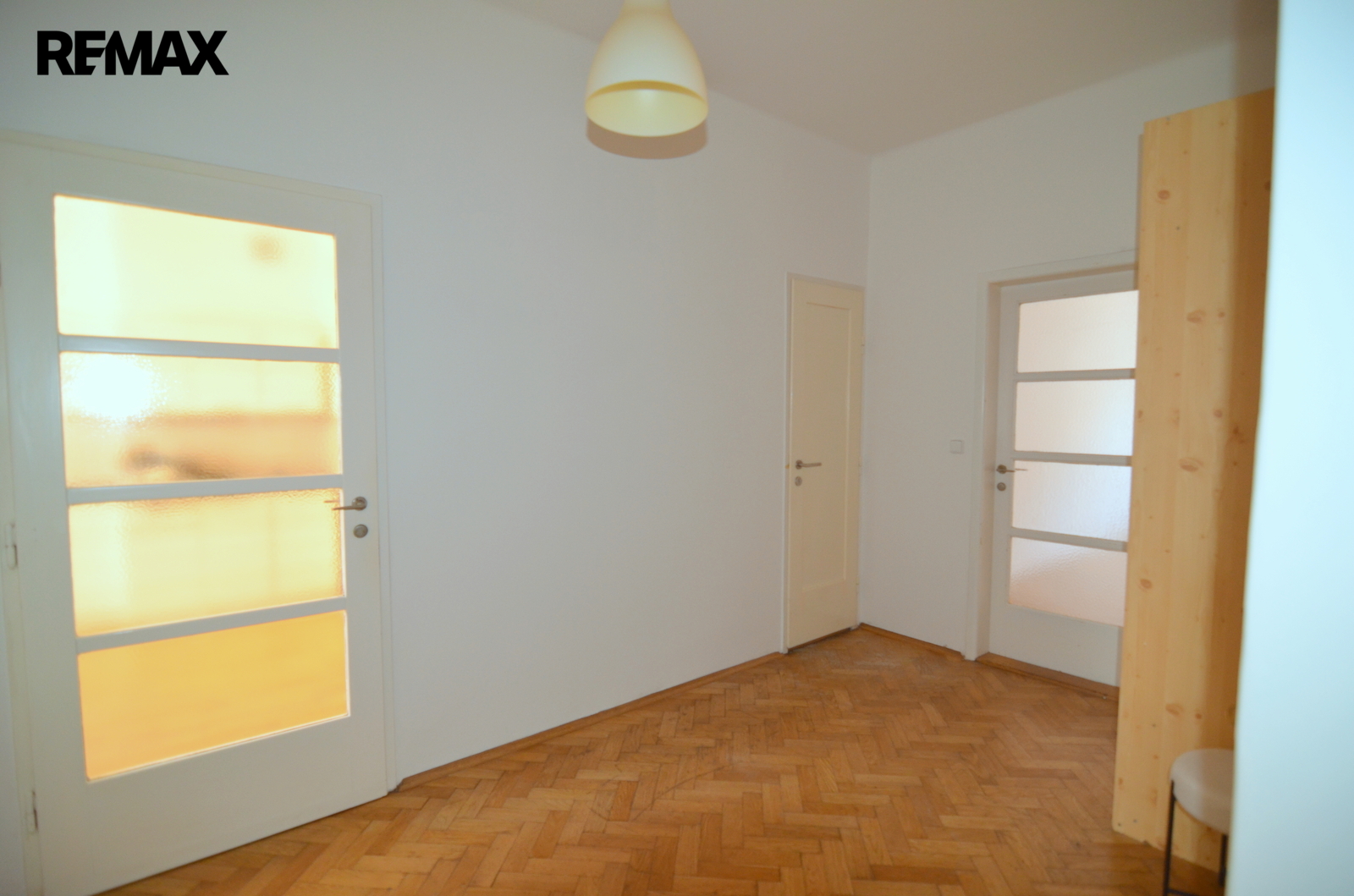 prostorná vstupní hala 13 m2