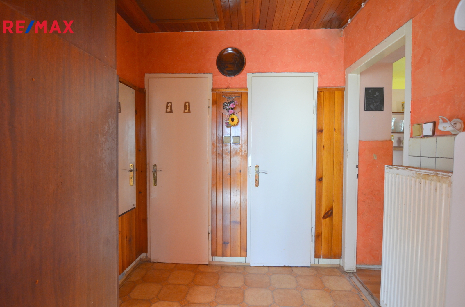 předsíň vstup do koupelny a WC