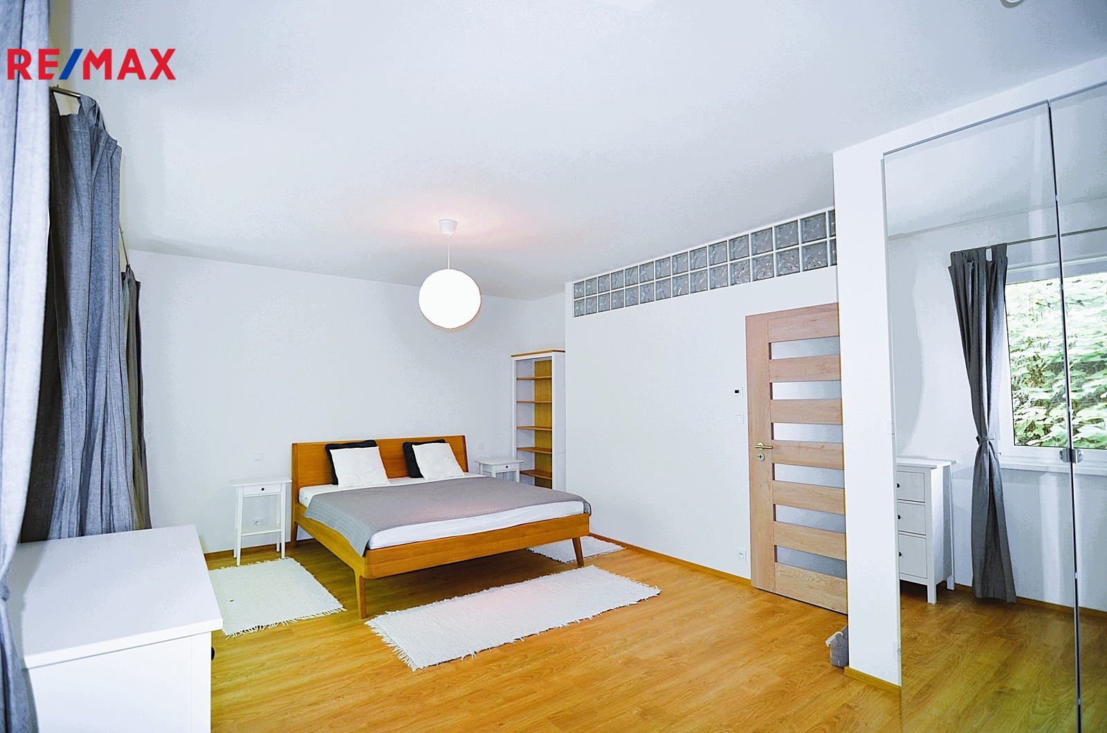 větší ložnice 25,8 m2