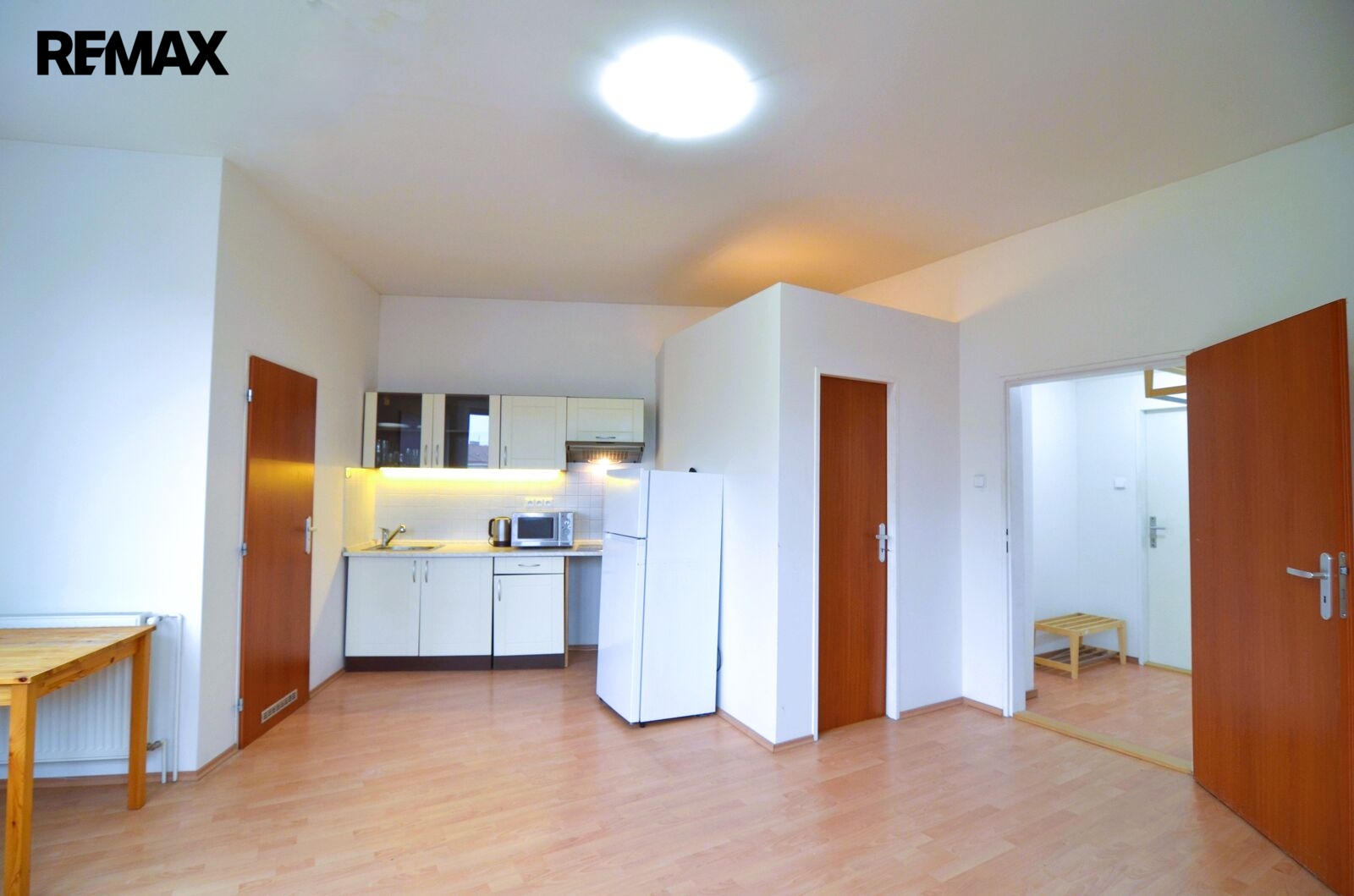 kuchyňský kout v obytném pokoji