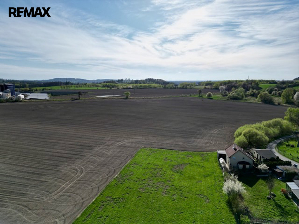 Velký pozemek na výstavbu farmy