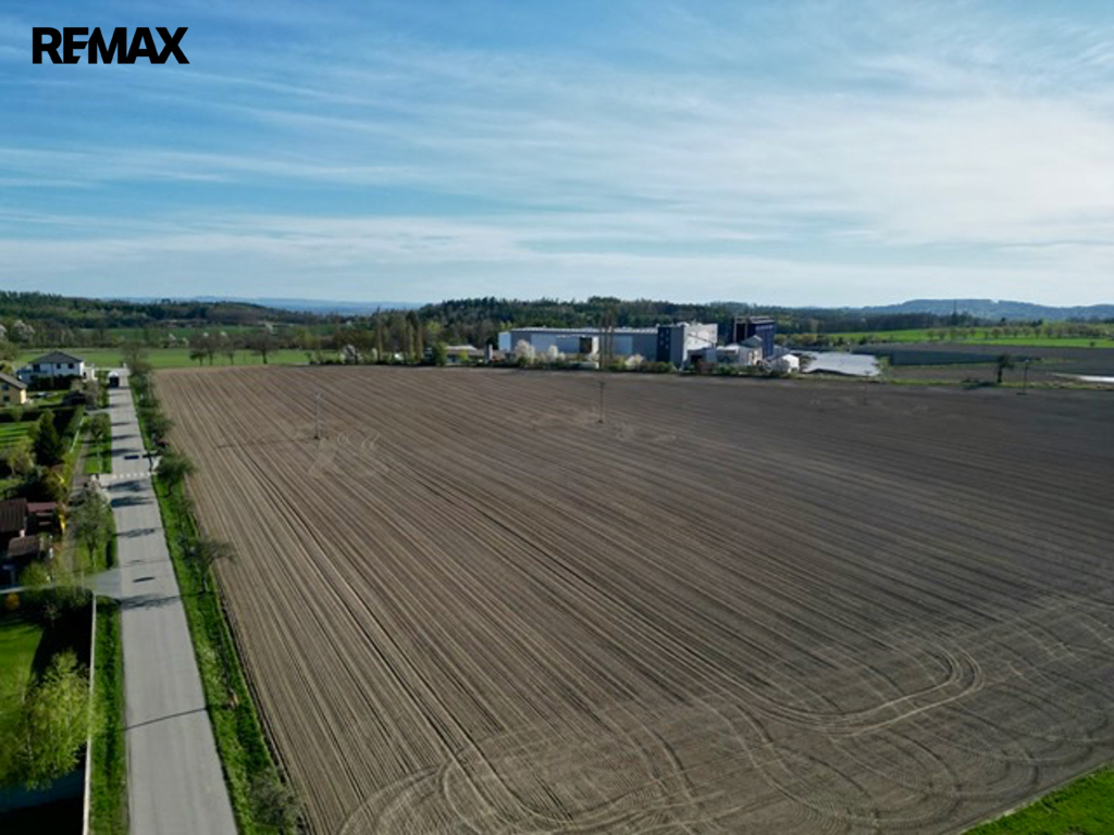 Velký pozemek na výstavbu farmy
