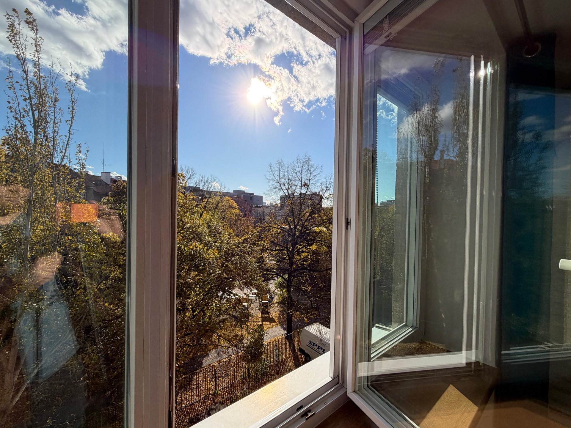 WhatsApp Image 2025-12-09 at 09.52.36