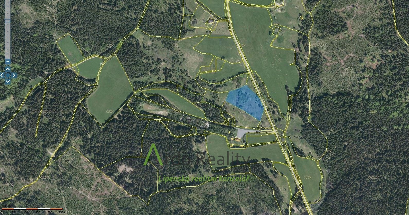 zajimavy-pozemek-primo-u-vypadovky-smer-guglwald-f