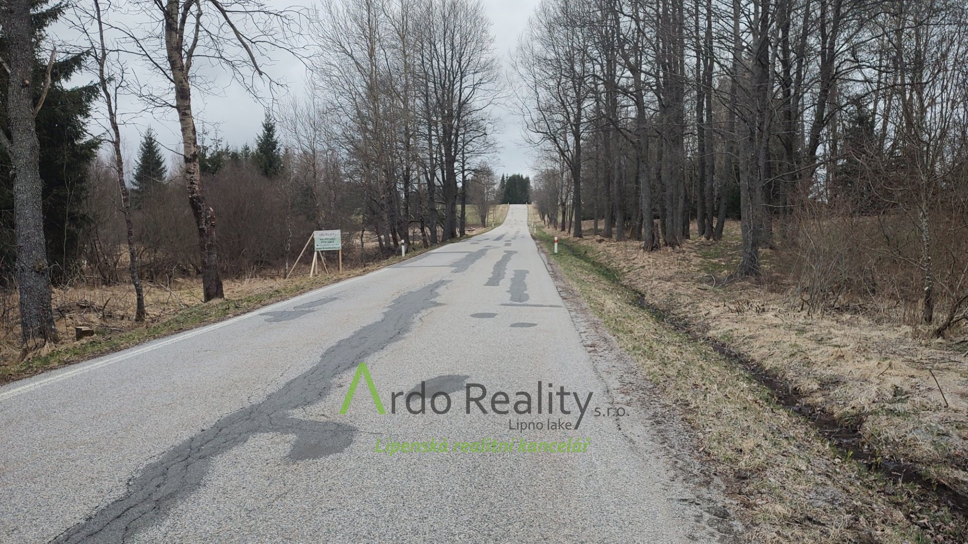 zajimavy-pozemek-primo-u-vypadovky-smer-guglwald-i