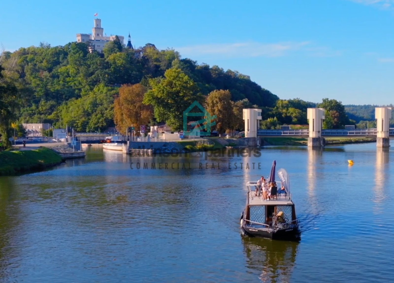 Vltava_Hluboká_port.jpg