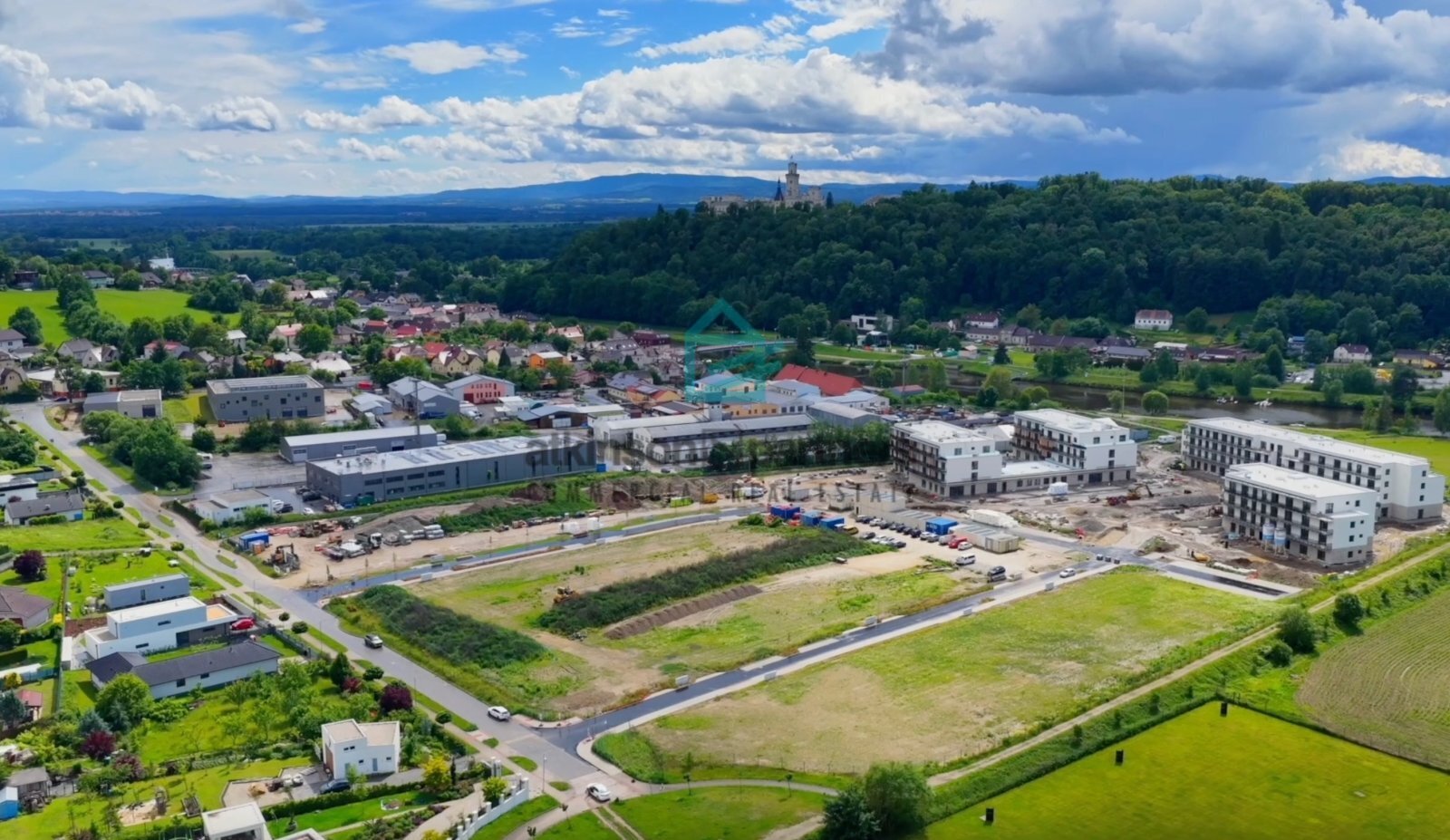 Pozemky_dron.jpg