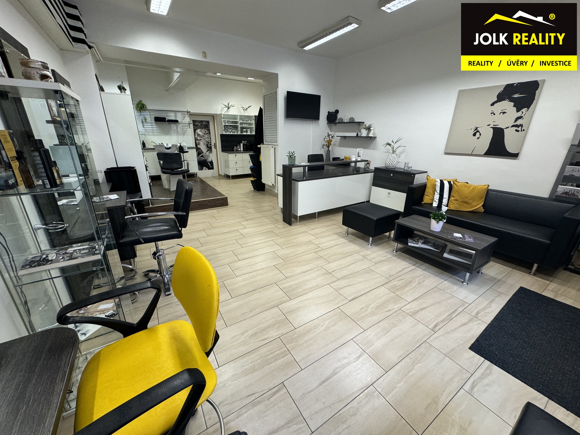 SUKENIKOVA NIKOLA JOLK REALITY PRONAJEM KADERNICKY SALON OPAVA..