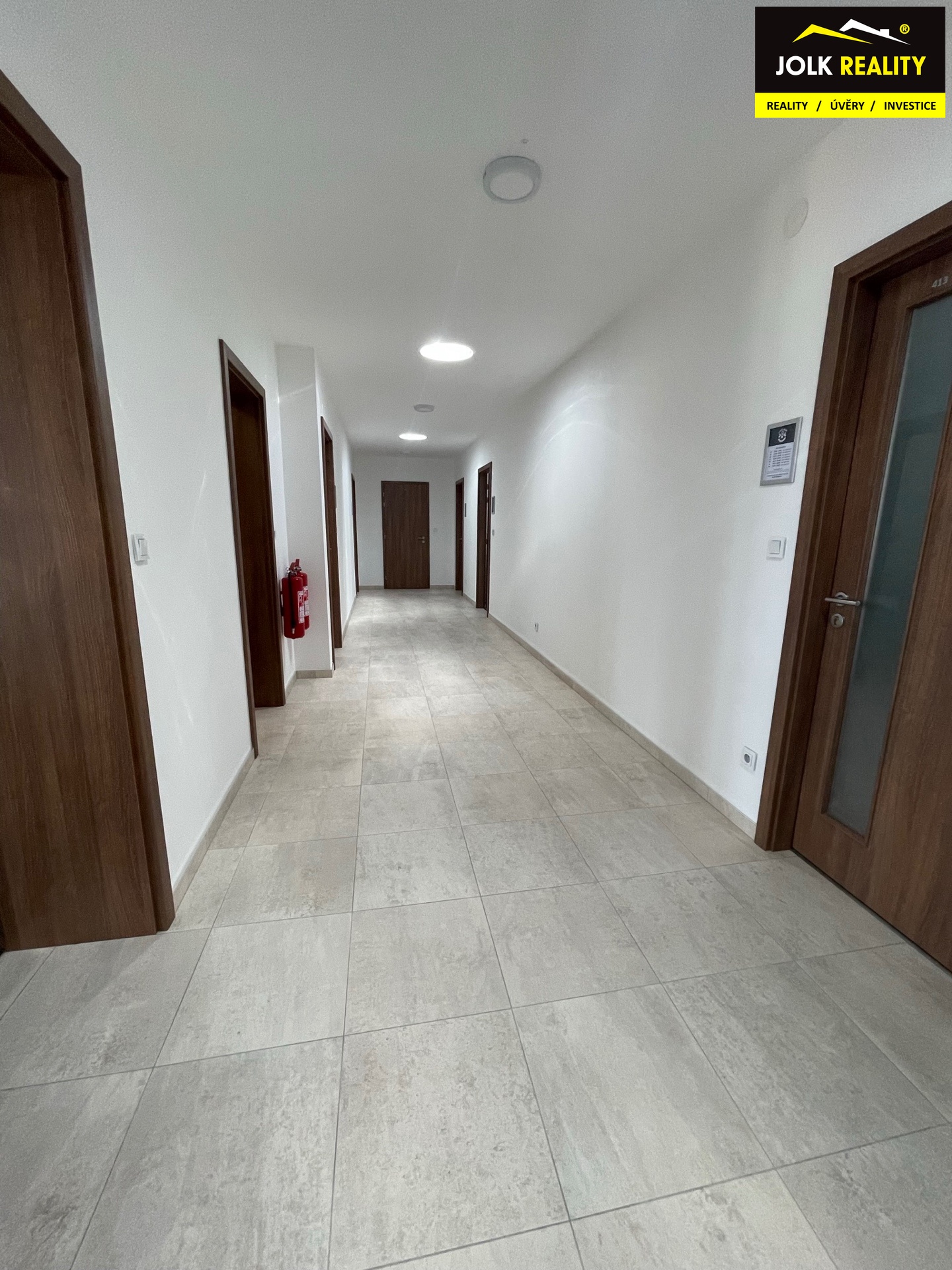 NIKOLA SUKENIKOVA  JOLKREALITY PRONAJEM KOMERCNIHO