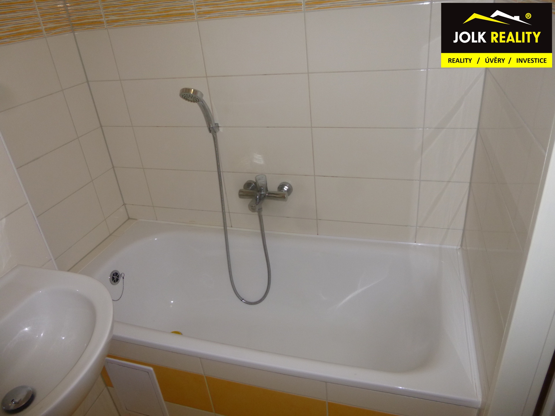 JOLK Reality Pronájem 2kk se zahrádkou, Věra Verbí