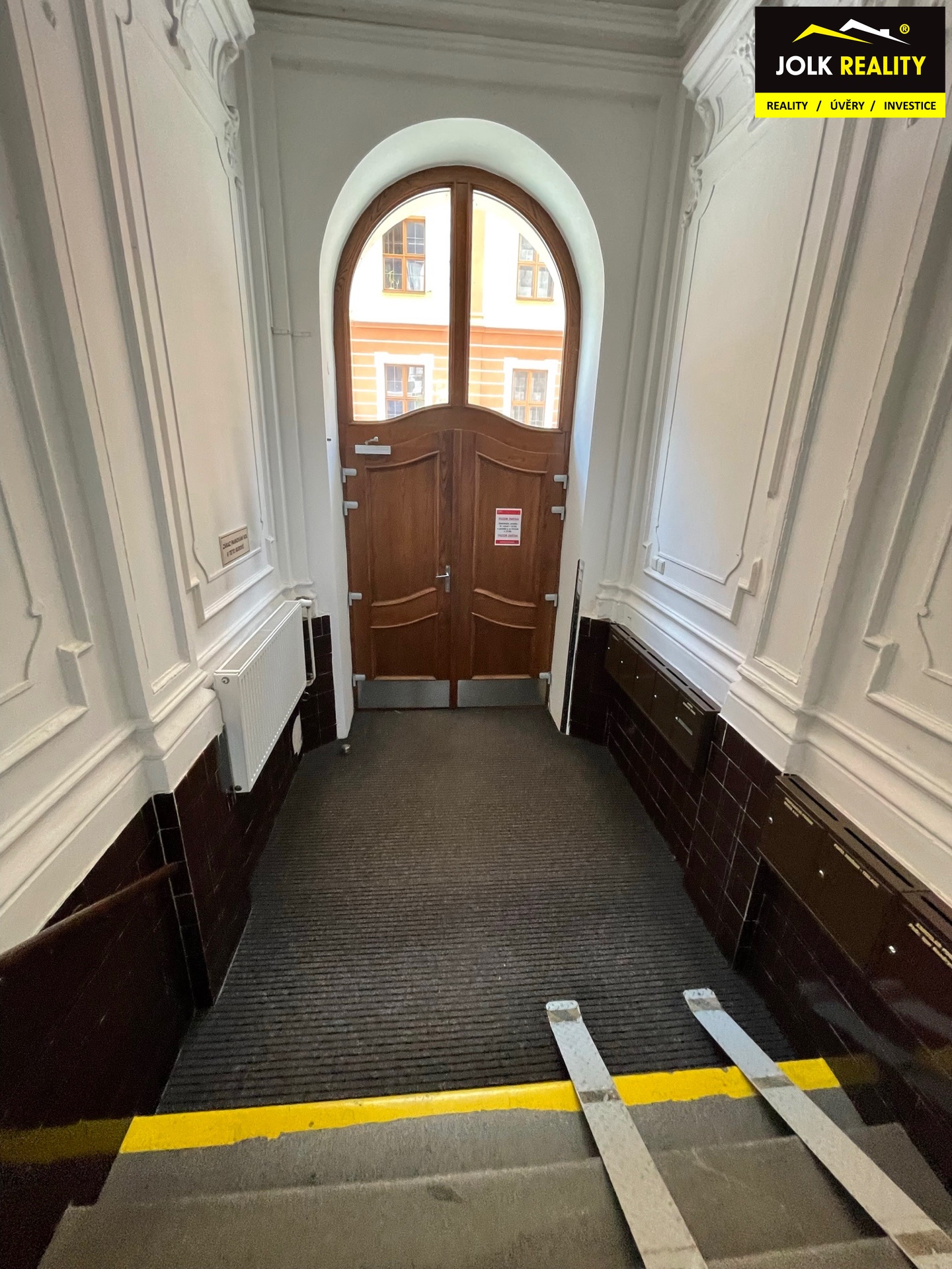 NIKOLA SUKENIKOVA  JOLKREALITY PRONAJEM KOMERCNIHO