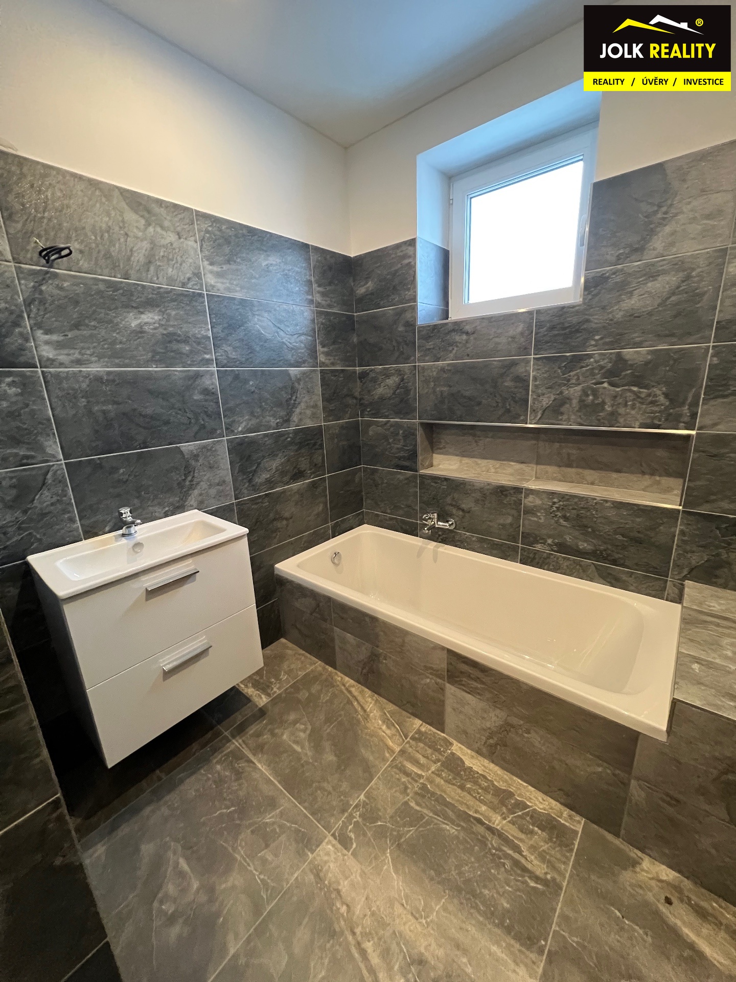 NIKOLA SUKENIKOVA JOLK REALITY PRONÁJEM BYTY 3KK V