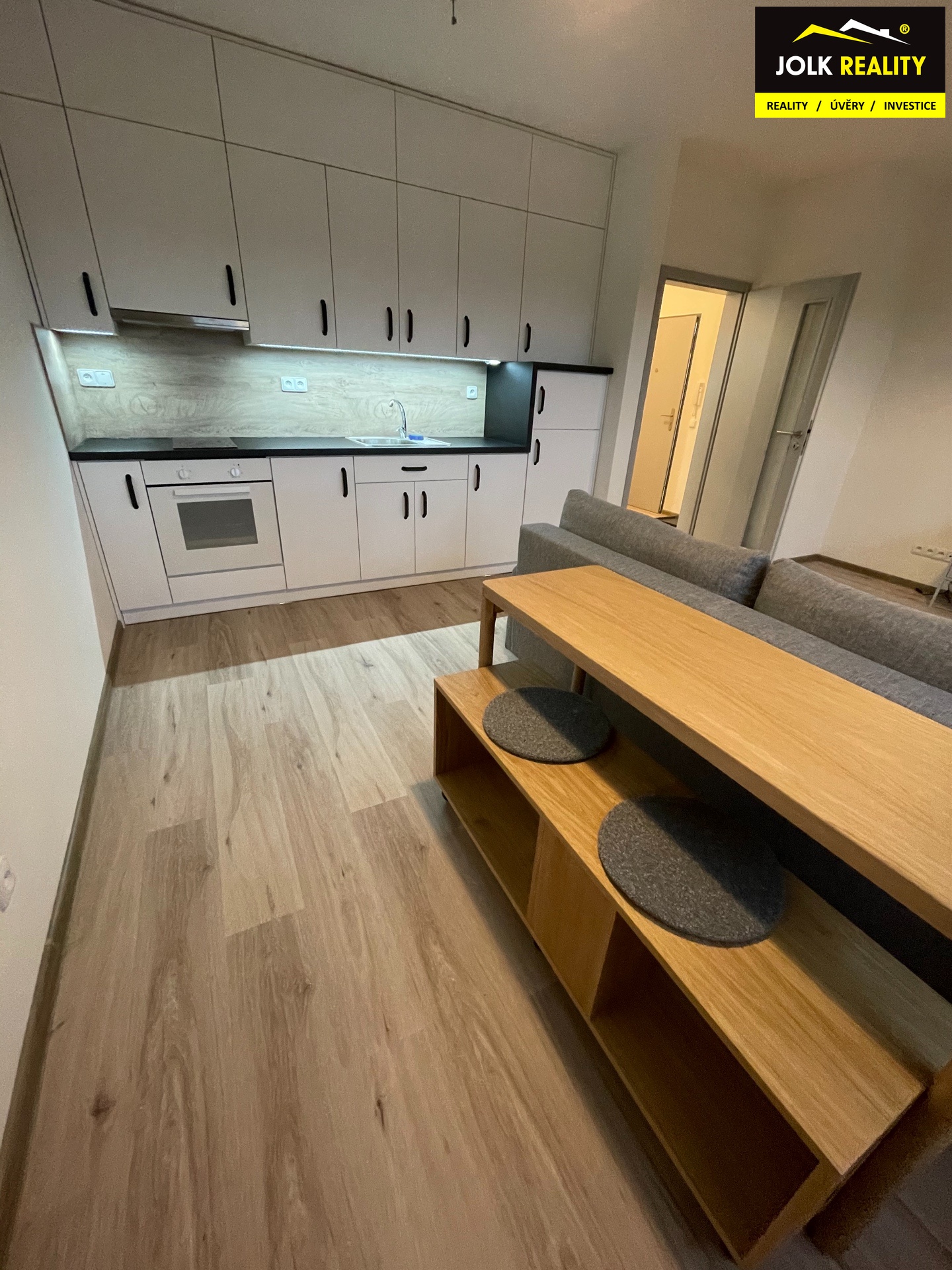 NIKOLA SUKENIKOVA JOLK REALITY PRONÁJEM BYTU 1KK O