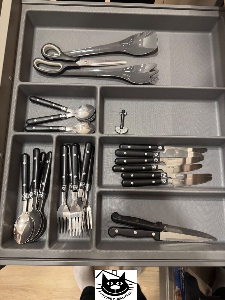 základní vybavení KL, vč. nádobí