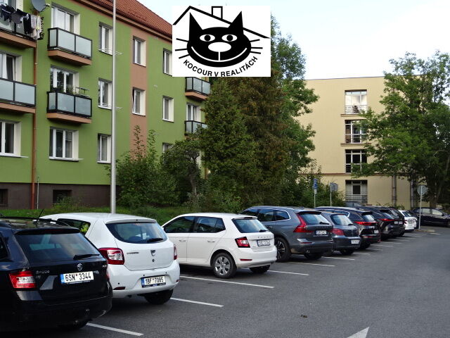 dům z parkoviště