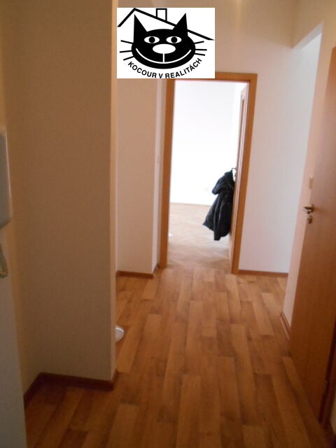 předsíň od vstup. dveří