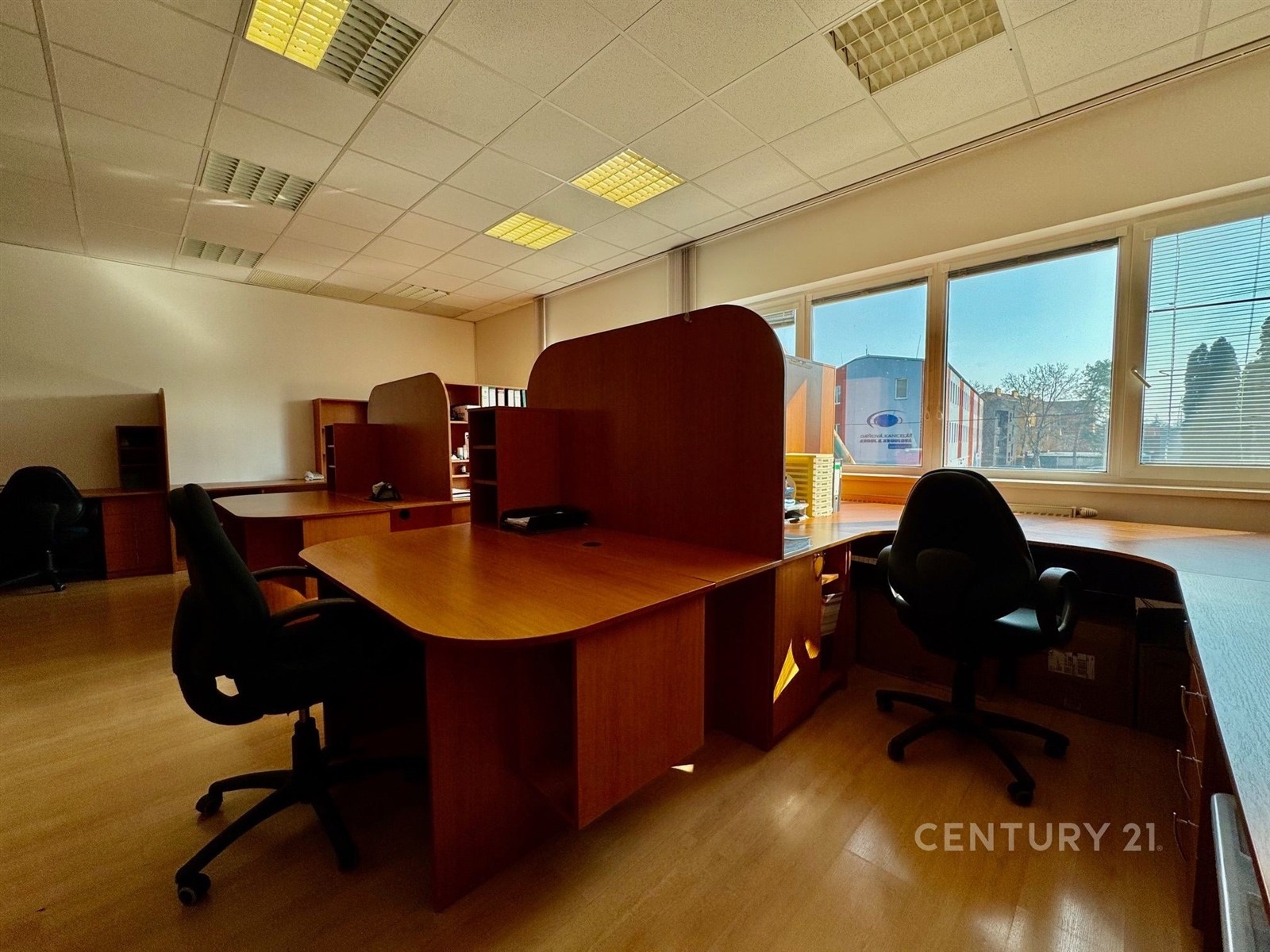 Pronájem kanceláře 153 m² – další
