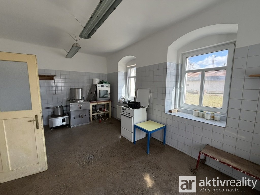 FE1FCB03-0879-40CD-93A4-7B5D0E2D94F0_1_105_c