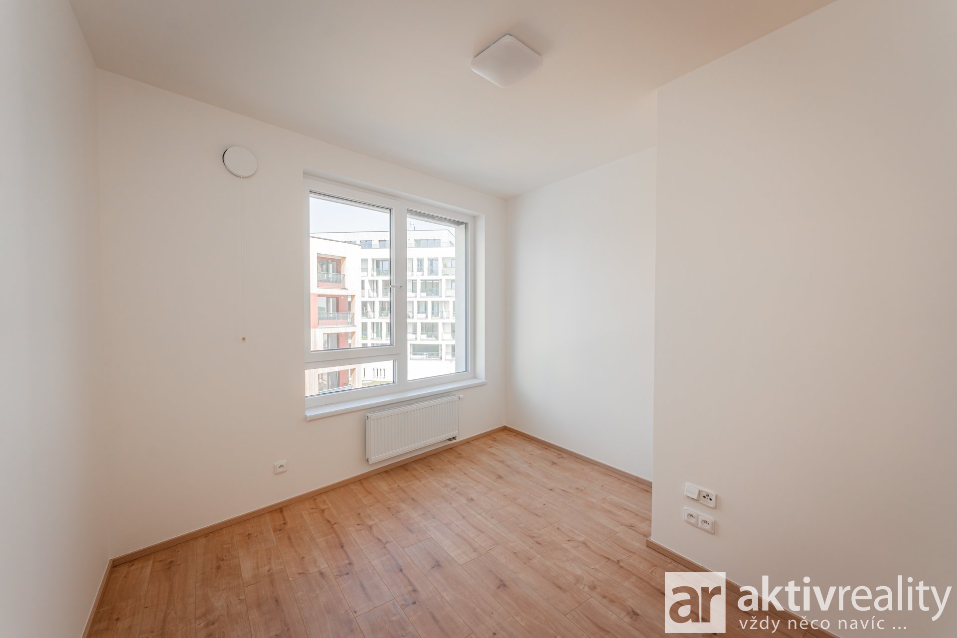 pronajem-byty-4-kk-107-m2-praha-ruzyne-7iv00417-98