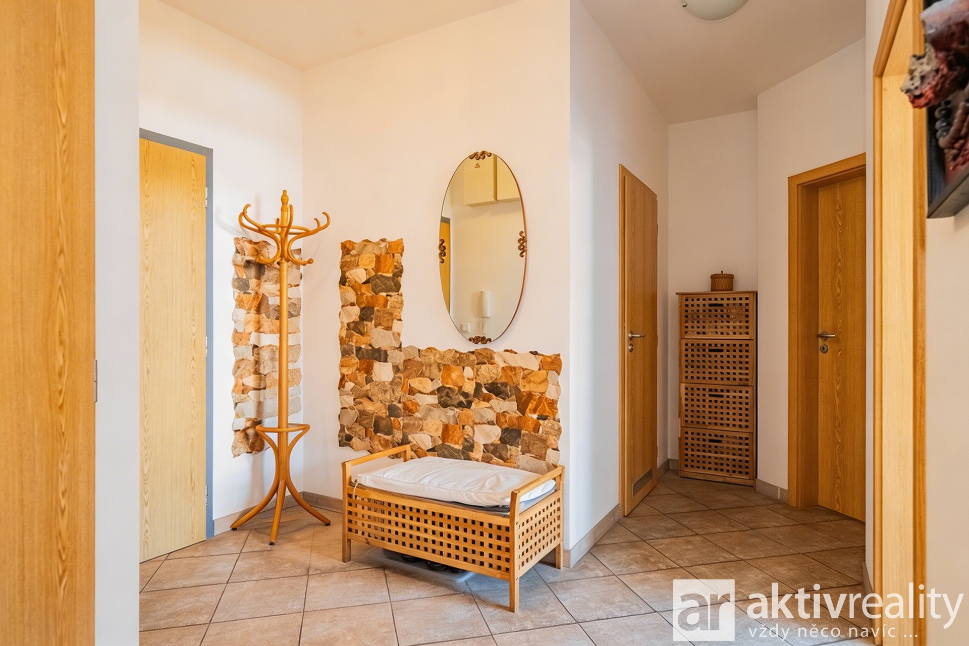 hf_20260408_074049_292d5029-1a41-4de4-aa47-1c42e35