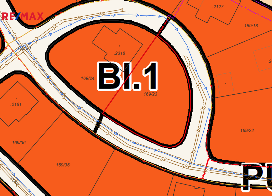 hlavní vodovodní řád a kanalizace