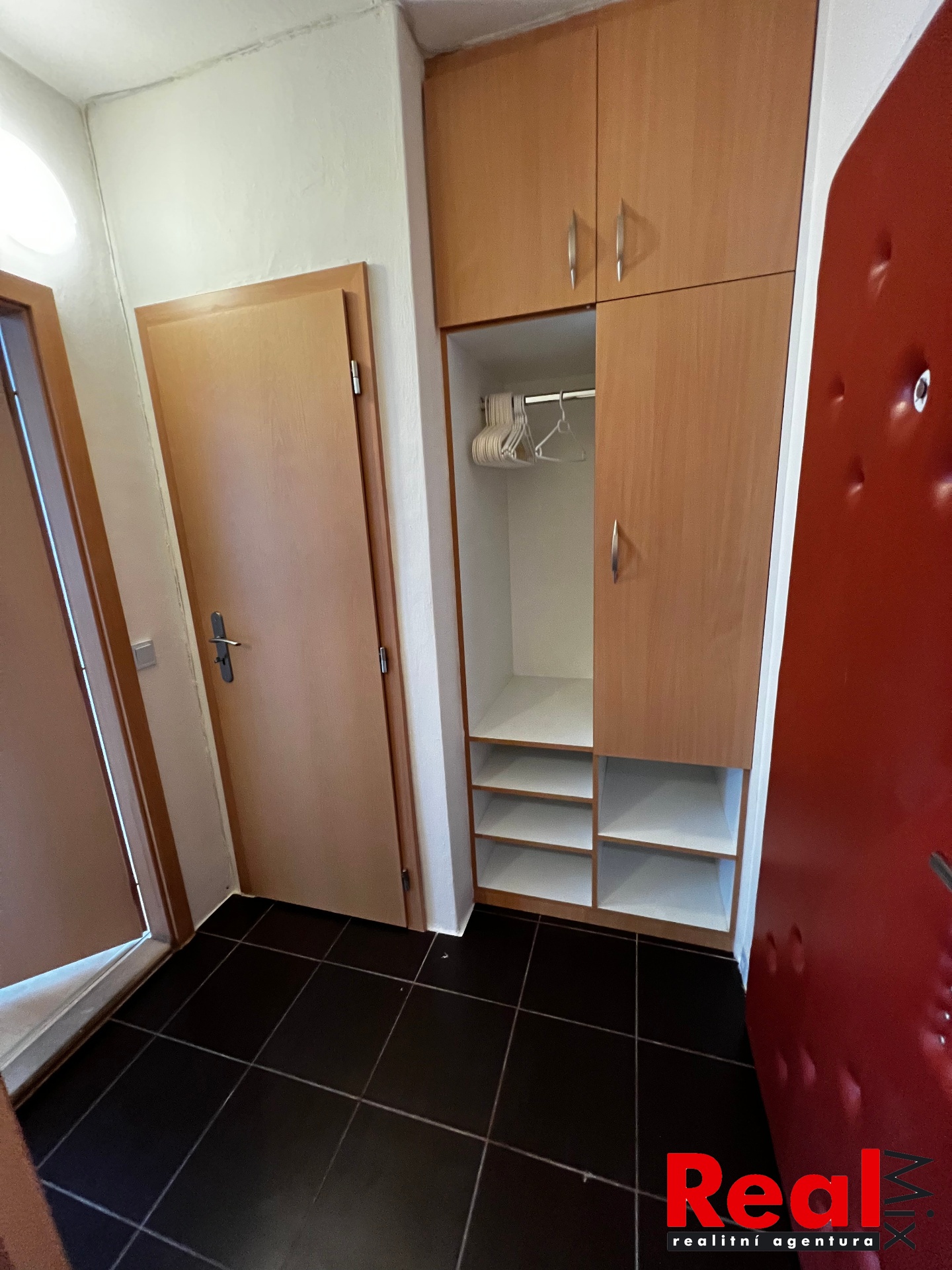 EF773C16-EB34-40C4-9AC1-5B95CD9F668B