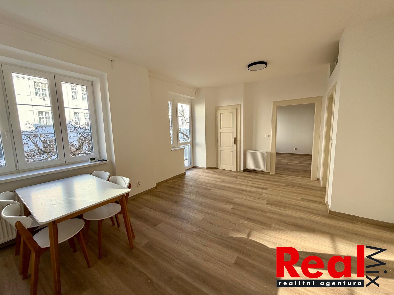 PHOTO-2025-11-04-20-40-01-4